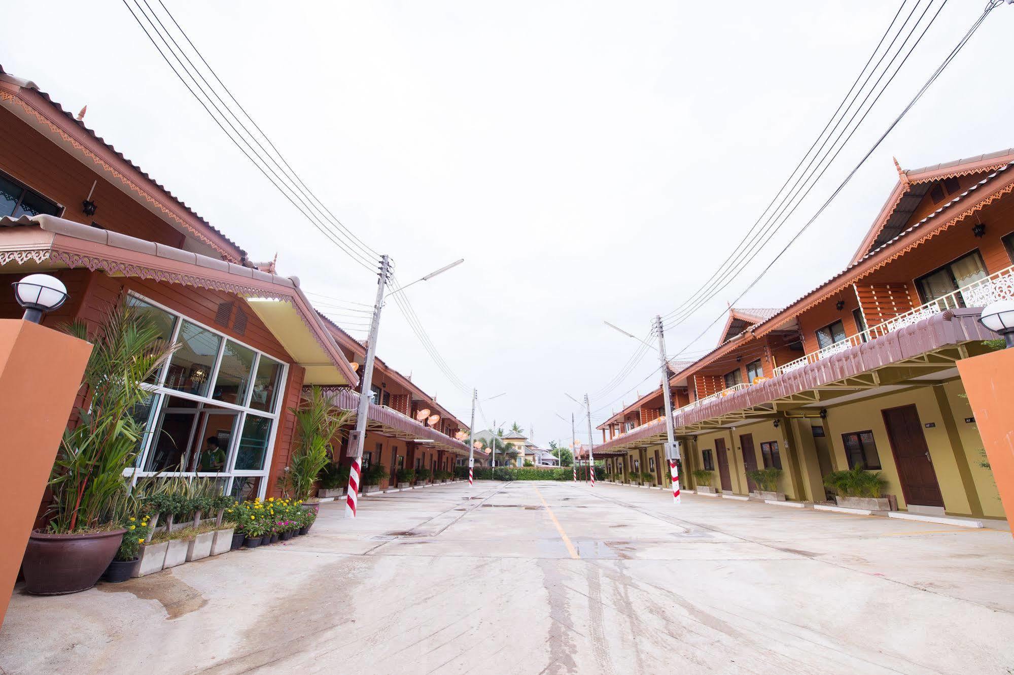 Sri Siam Resort Kanchanaburi by Eksteriør bilde